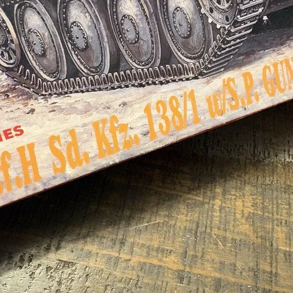 VTG Dragon 9004 Grille Ausf.H Sd. Kfz. 138/1 w/S.P. Gun Crew Plastic Model Kit - Picture 3 of 14